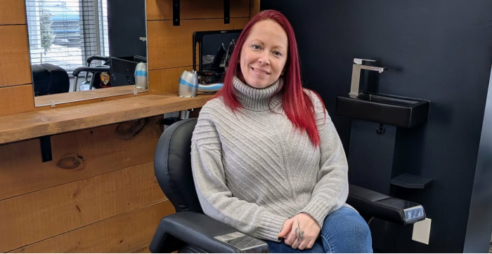 Le salon Rustik Royal est un salon de coiffure pour hommes. Du petit garçon au grand-papa, tous seront choyés! Venez nous rencontrer dès aujourd’hui, sans rendez-vous, notre incroyable équipe s’occupera de